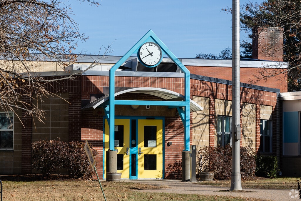 Garrison School serves students from K-4.