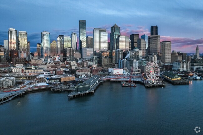 Cascade View is only 30 miles from Downtown Seattle, making it a convenient place to settle for commuters.