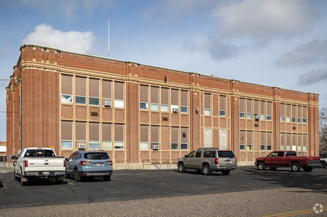 Students in Blackfoot attend the Blackfoot school district.