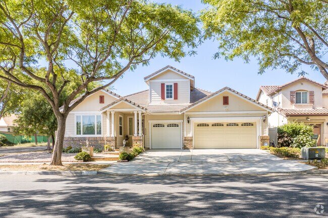 Many homes throughout the West Village are ranch style.