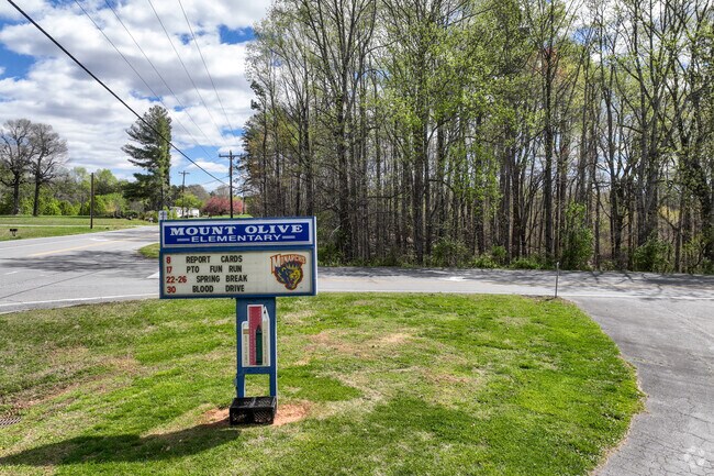 Mount Olive Elementary School has about 294 students enrolled in grades K-5.