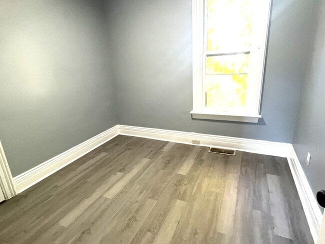 715 Vine St, Erie, PA 16503 - photo 6