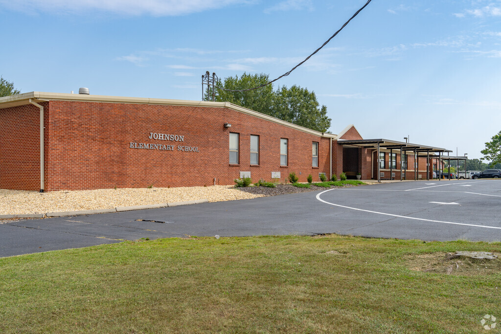 Johnson Elementary School is an above average public elementary school in rural Athens, AL.