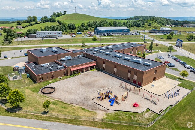 Students at Mylan Park Elementary School are 47% proficient in math and reading.