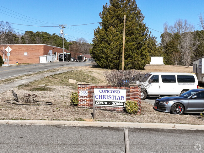 The signage at the entrance to C3 Concord Christian School.