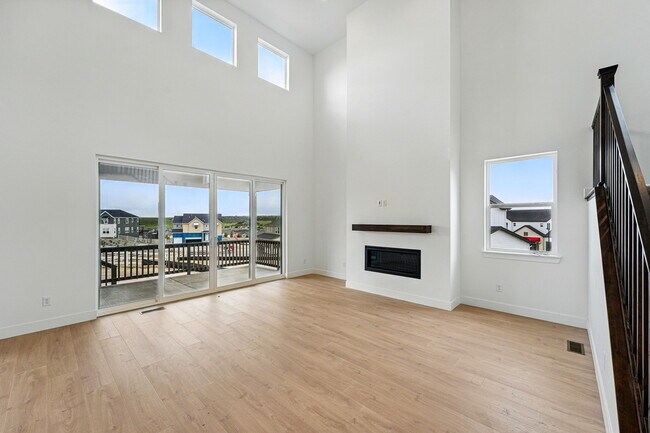 1667 Fox Trotter Point, Castle Rock, CO 80104 - photo 7