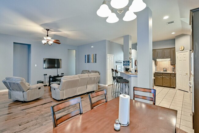 1705 Fairfax Dr unit ID1301578P, Mansfield, TX 76063 - photo 2