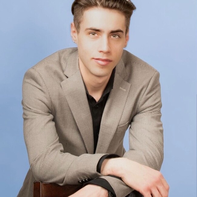 Agent Photo