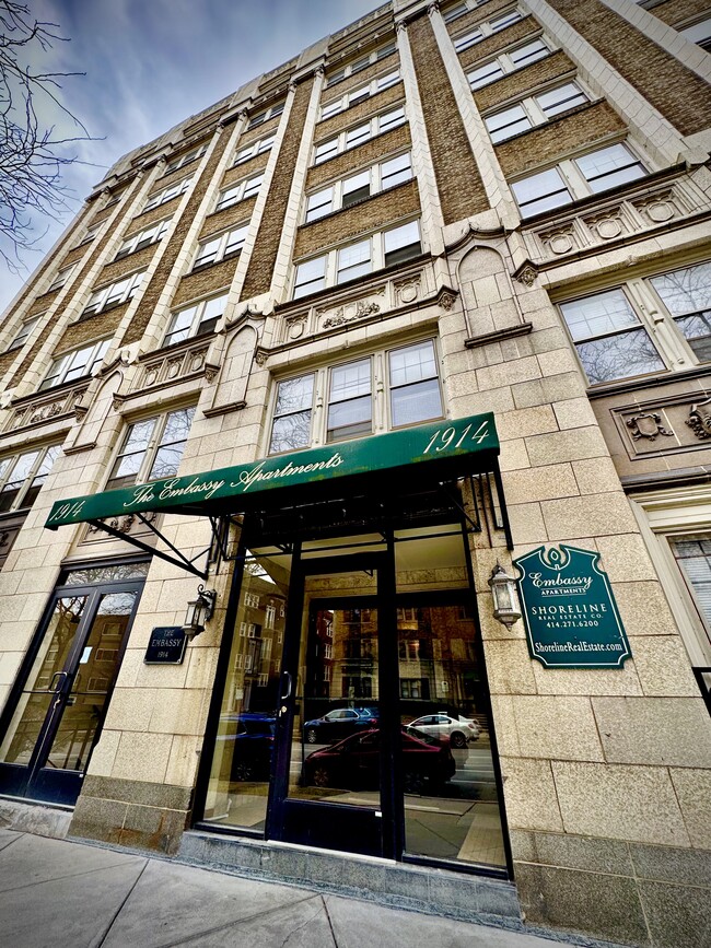 1914-1916 N Prospect Ave, Milwaukee, WI 53202