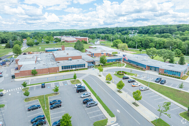 Lillie B. Haynes School is just one of several outstanding schools in the Niantic area.