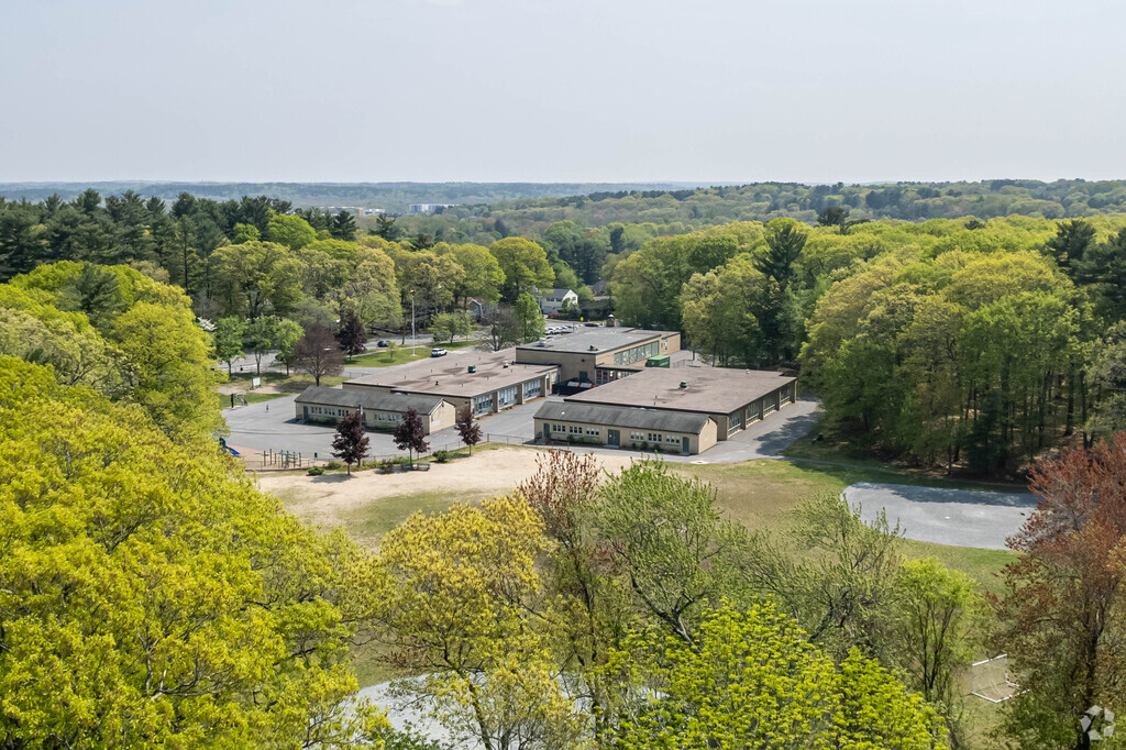 Greenlodge Elementary School in Greenlodge.