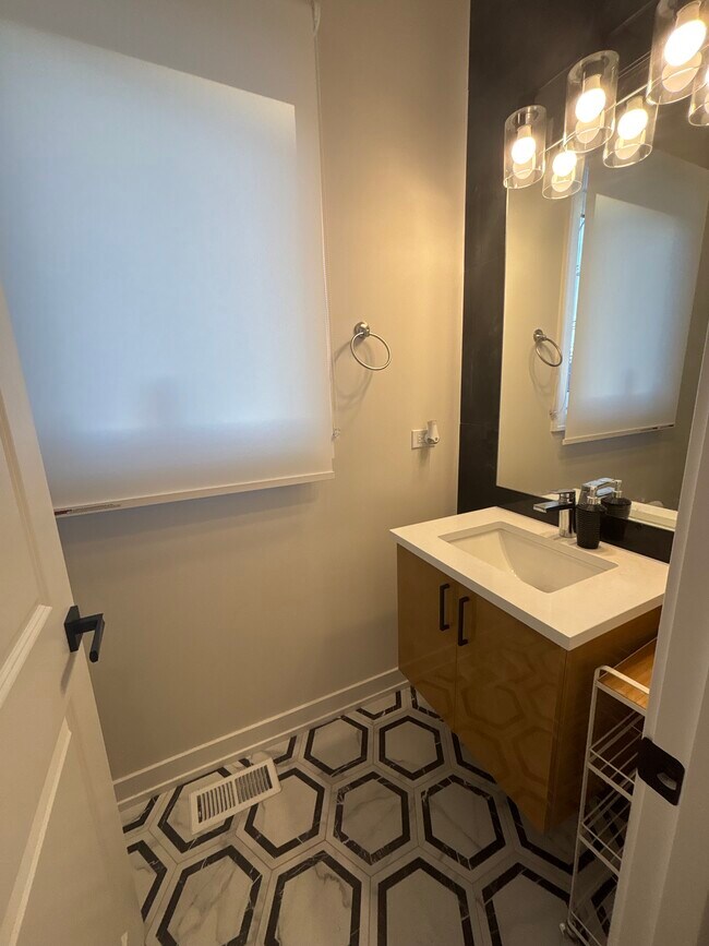 6853 W Belmont Ave unit 1R, Chicago, IL 60634 - photo 6