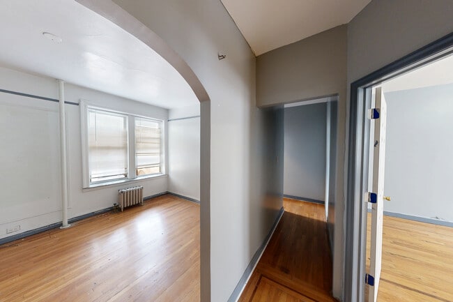 2922 Barnes Ave unit 3A, Bronx, NY 10467 - photo 2