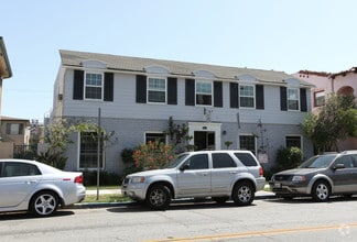 1734 E 3rd St, Long Beach, CA 90802