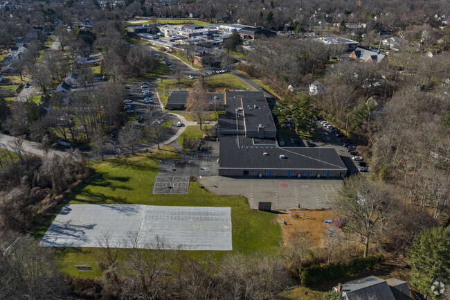 Jennings Elementary School at 31 Palm Drive in Fairfield, CT.