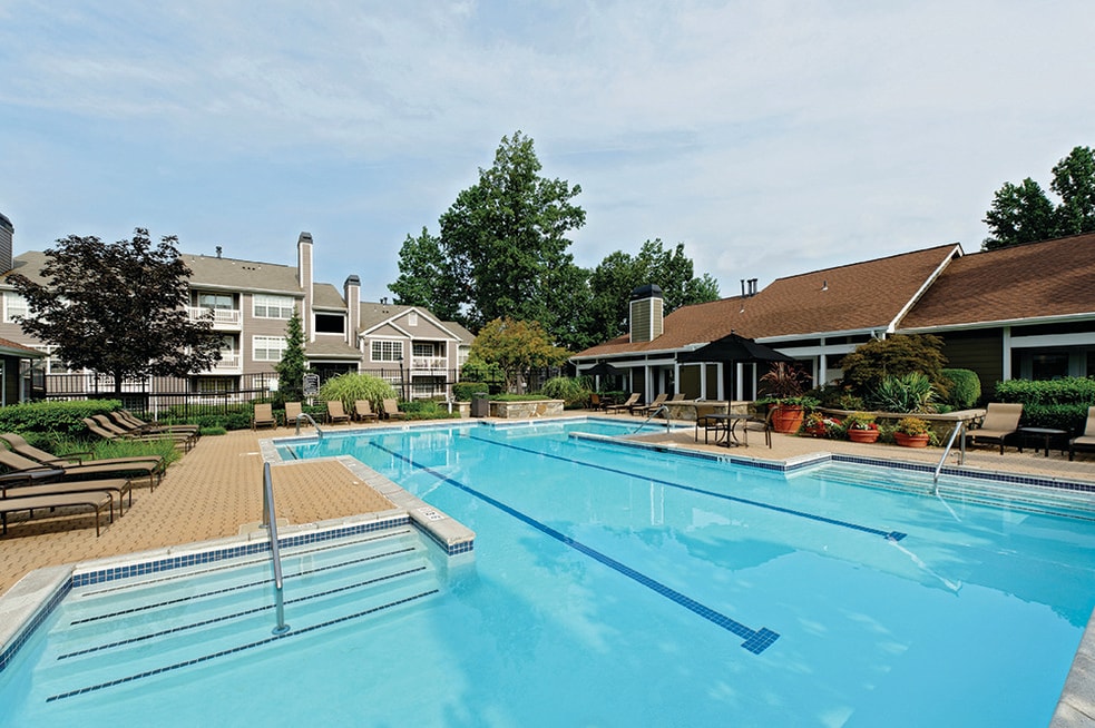 The Courts at Fair Oaks Apartments, Fairfax, VA 22030 - photo 1