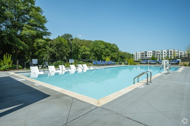 Water Tower Apartments, Greenville, SC 29601 - photo 2