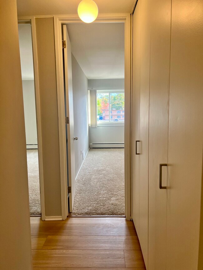 Camelot Apartments, Royal Oak, MI 48073 - photo 7