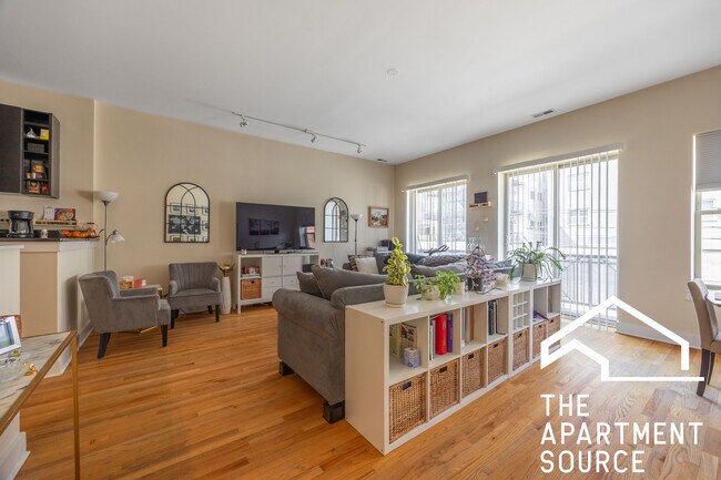 2518 N Willetts Ct unit 2C, Chicago, IL 60647 - photo 7