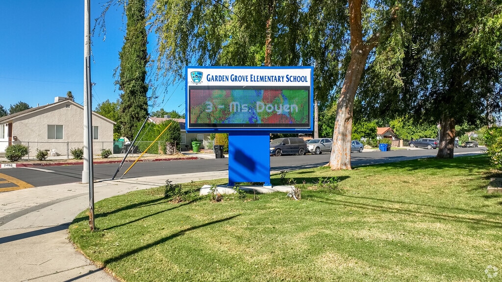 Garden Grove Elementary entrance sign welcomes students, parents, and staff in Reseda, CA.