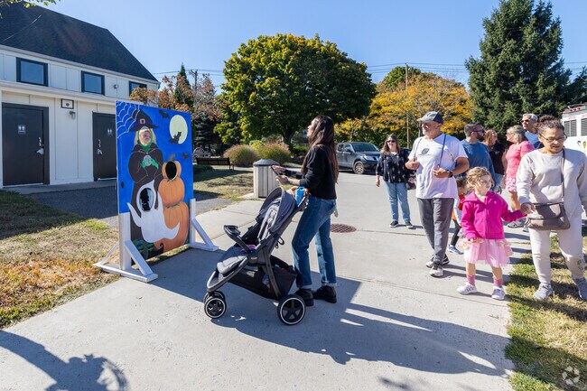 Fall into Fun Festival and Fundraiser in Mt. Sinai has many activities for the kids.