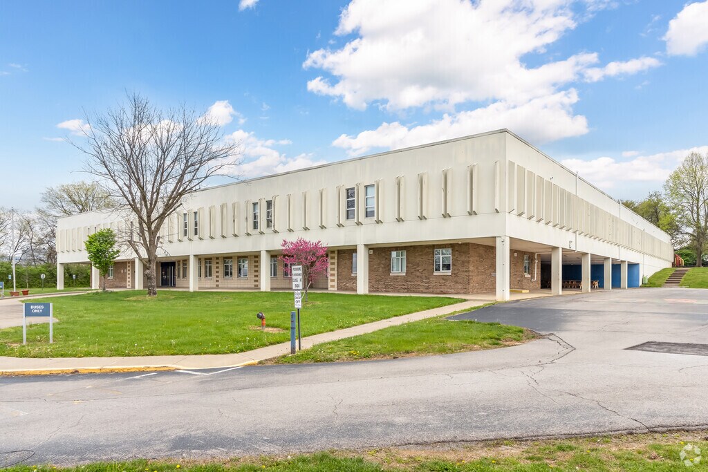 Picadome Elementary School has 417 students and serves Pre-K through 5th grade.