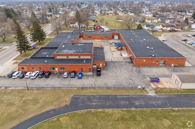 Grandview Elementary School has a student-teacher ratio of 19 to 1.