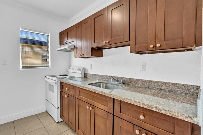 705 NW 14th Terrace unit 705 UNIT 2, Fort Lauderdale, FL 33311 - photo 4