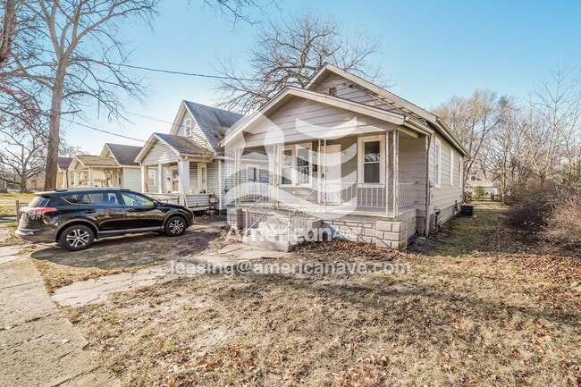 1915 N Ashley Ct, Peoria, IL 61604 - photo 2