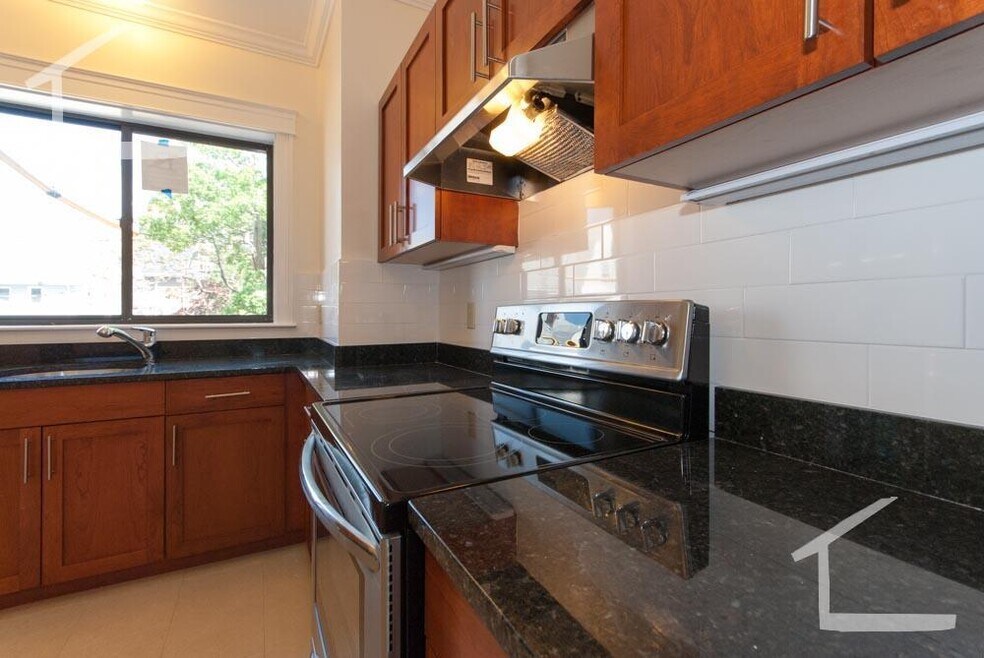 27 Glenville Ave unit 3, Allston, MA 02134 - photo 1