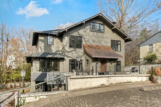 318 E Dickson St unit ID1221823P, Fayetteville, AR 72701 - photo 7