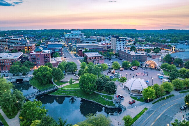 Located near South Westnege, Arcadia Festival Place is a center of outdoor entertainment.