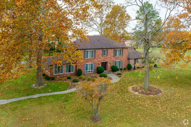 Listings in town typically run $350K–$500K, with larger lots reaching $600K.