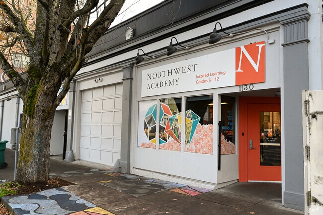 Northwest Academy provides education in the neighborhood of 
Downtown Portland.