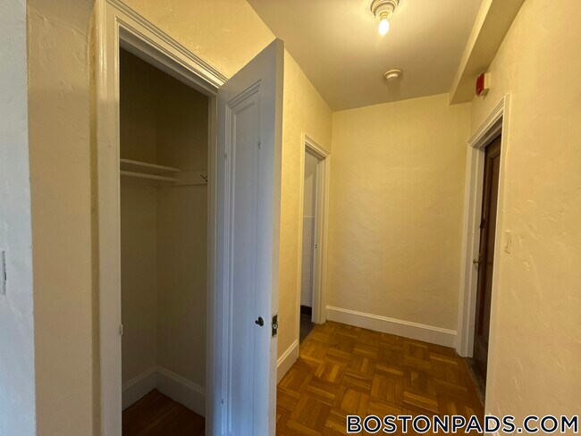 2 Elmwood Ave unit 14, Winchester, MA 01890 - photo 6