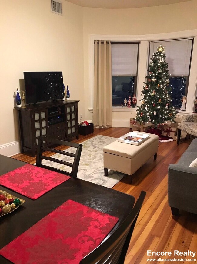 1463 Beacon St unit 38, Brookline, MA 02446 - photo 2