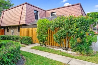 7801 Courtyard Run W, Boca Raton, FL 33433