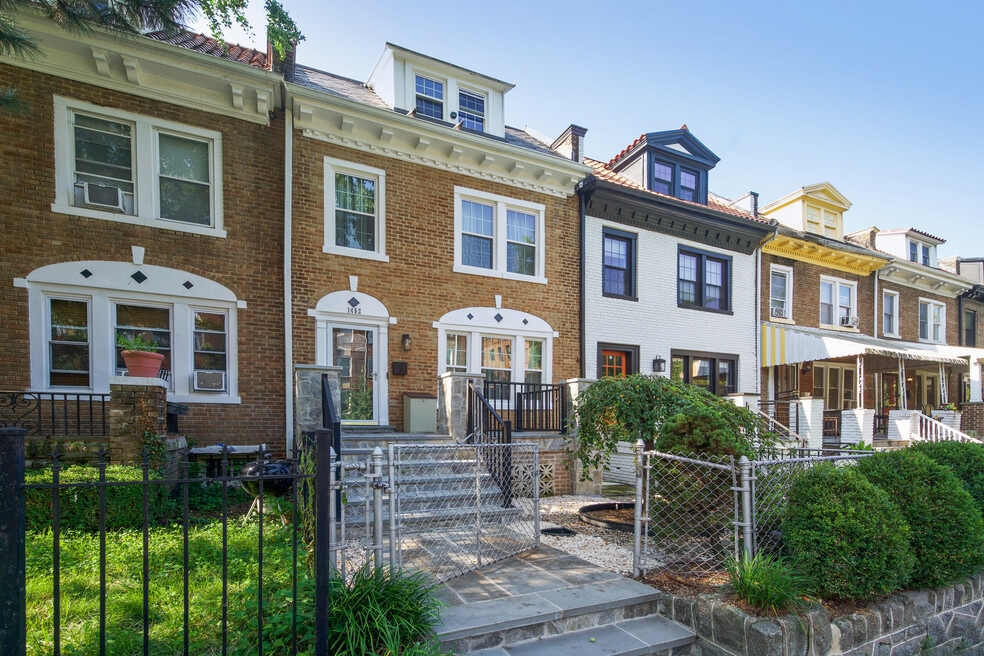 1452 Spring Rd NW, Washington, DC 20010 - photo 1
