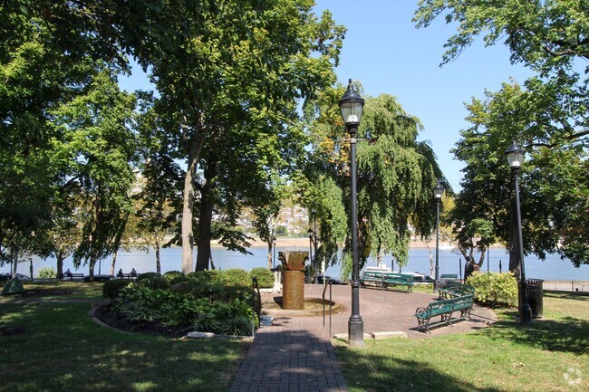 Welcome to George Rogers Clark Park in Licking Riverside.