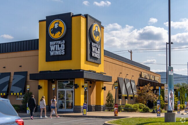 Chain restaurants like Buffalo Wild Wings can be found throughout the Golden Strip in Kenmar.