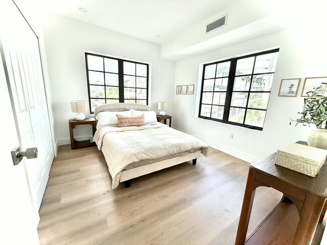 1619 Jefferson Ave unit 1, Miami Beach, FL 33139 - photo 3