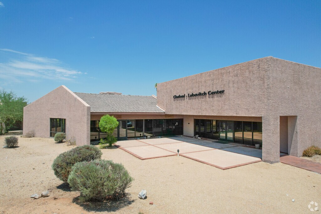 Cheder Lubavitch of Arizona is located in the Biltmore Highlands neighborhood.