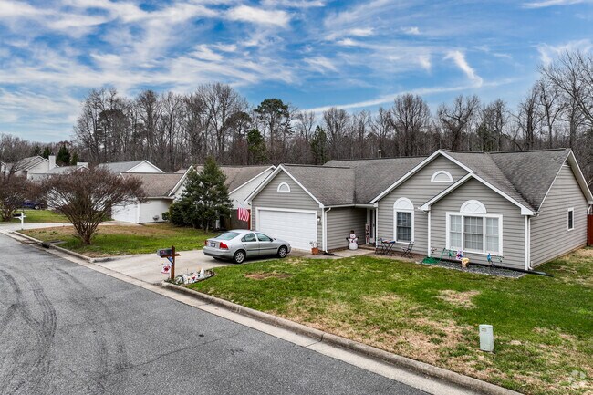 Saddlecreek features a wide variety of home styles.