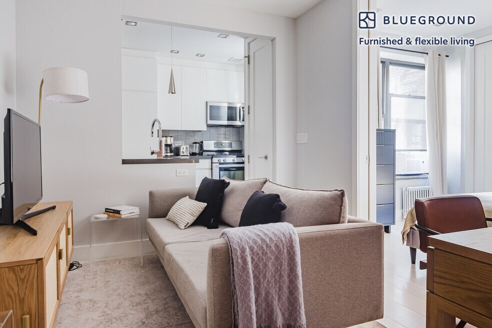 195 Stanton St unit FL4-ID1551, New York, NY 10002 - photo 1