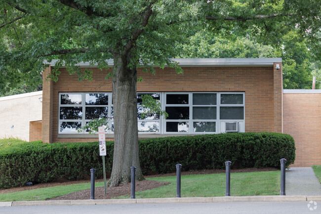 87% of students from Eastern Christian Elementary School go on to attend a 4-year college.