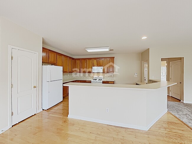 2065 Beckenham Walk Ln, Dacula, GA 30019 - photo 3