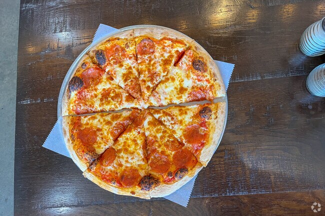 Serial Grillers offers a variety of American food and craft beer on tap in Rita Ranch.