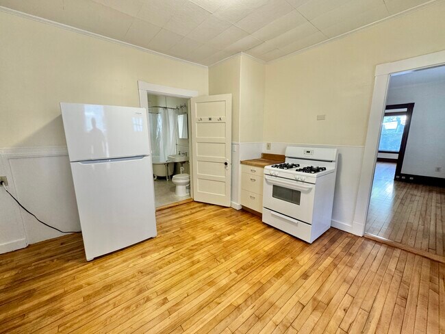 66 Center St unit 66 Center Street, Bangor, ME 04401 - photo 5