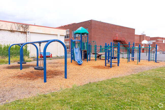 The playground behind Woodlawn the K-5 School.
