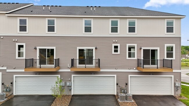 1523 Traverse Ln, West Saint Paul, MN 55118 - photo 3